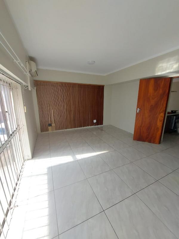 To Let 1 Bedroom Property for Rent in Goodwood Central Western Cape